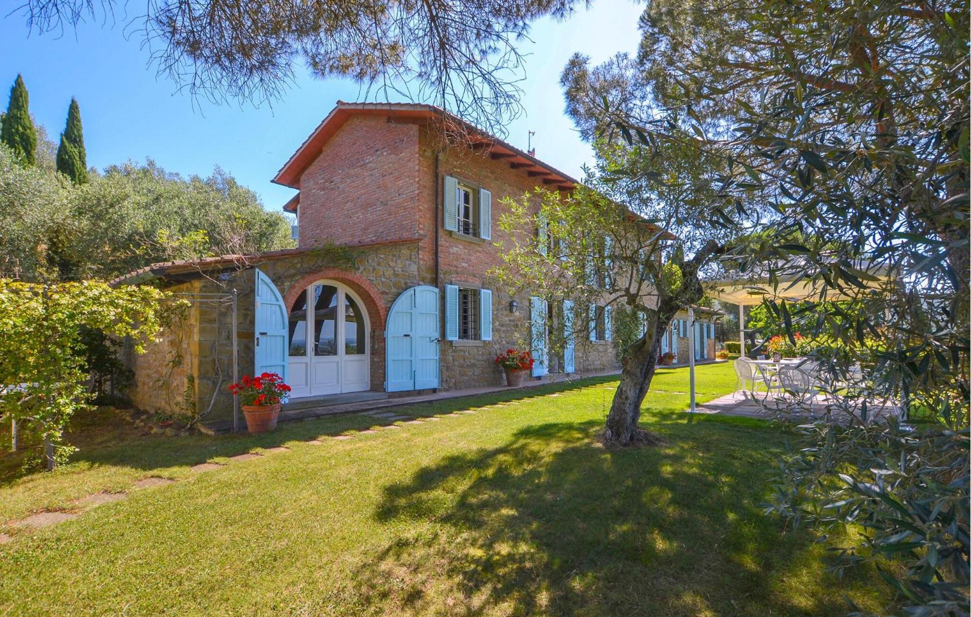 Cozy Home In Cortona With Kitchen Extérieur photo